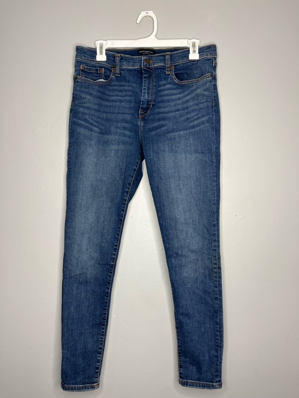 Banana Republic Women’s Blue Medium Wash Sculpt Skinny Jeans